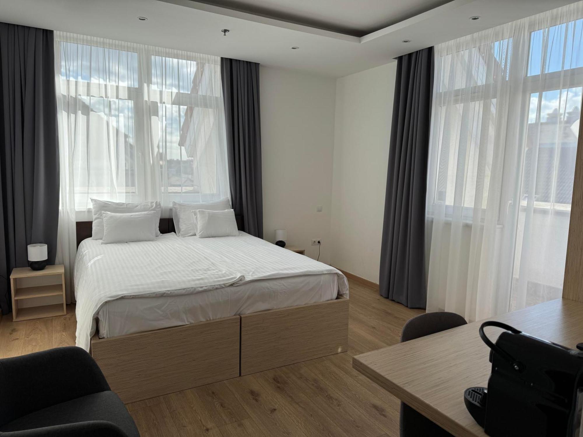 בודפשט Rooftop City Residence With Deep Garage חדר תמונה