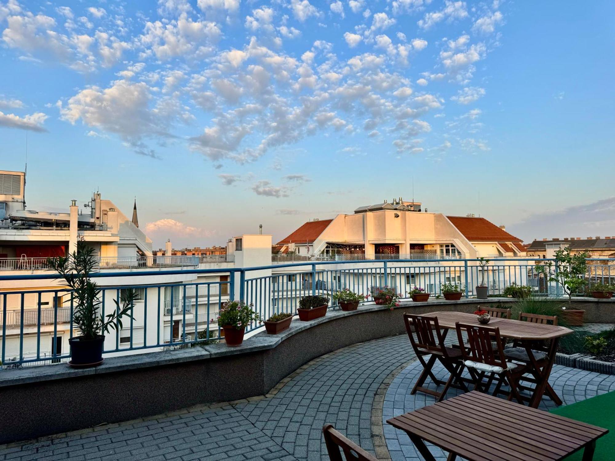 בודפשט Rooftop City Residence With Deep Garage מראה חיצוני תמונה