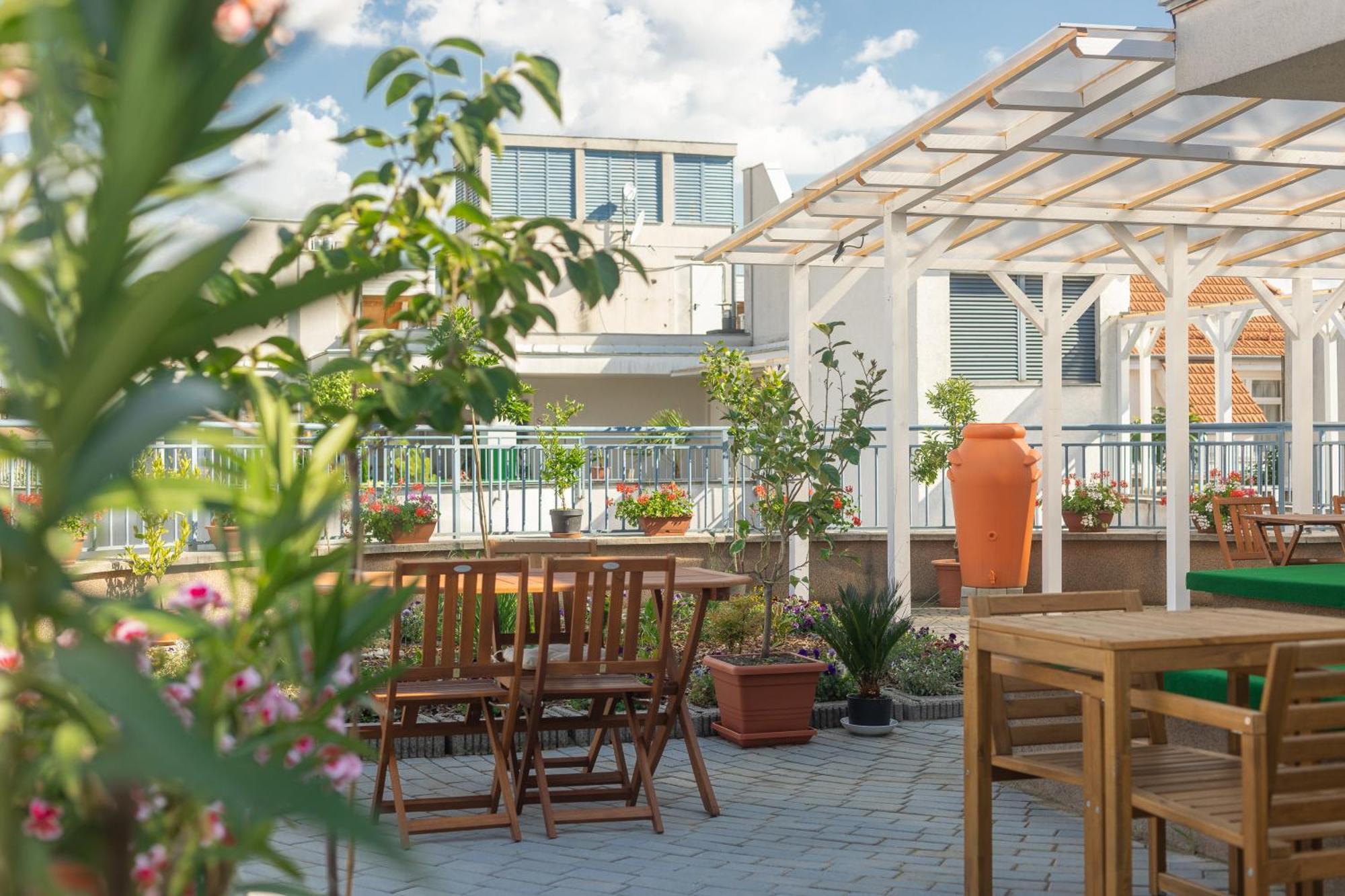 בודפשט Rooftop City Residence With Deep Garage מראה חיצוני תמונה